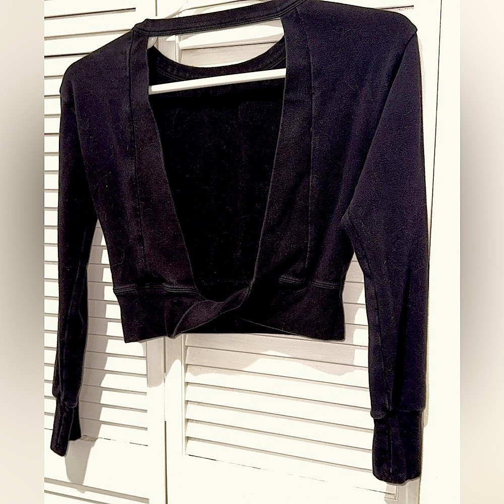 Bombshell Sportswear long sleeve crop open back Twist size Small BLACK - Picture 5 of 8